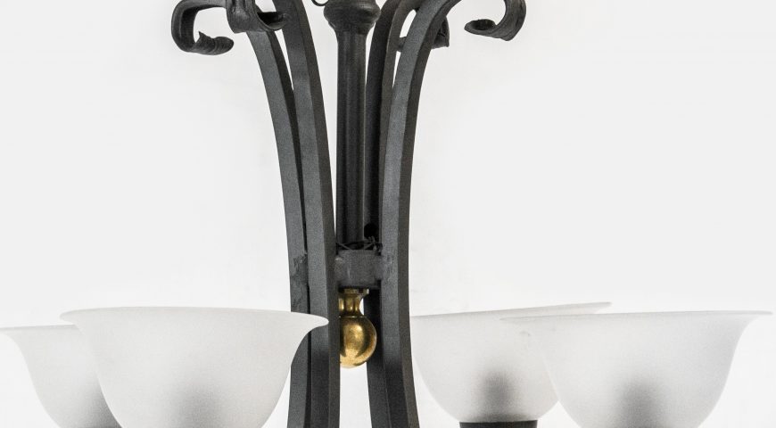 Lampadario in ferro battuto IL 027