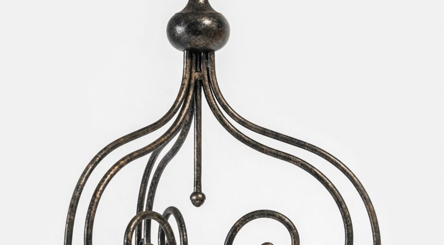 Lampadario in ferro battuto IL 032