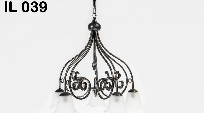 Lampadario in ferro battuto IL 039