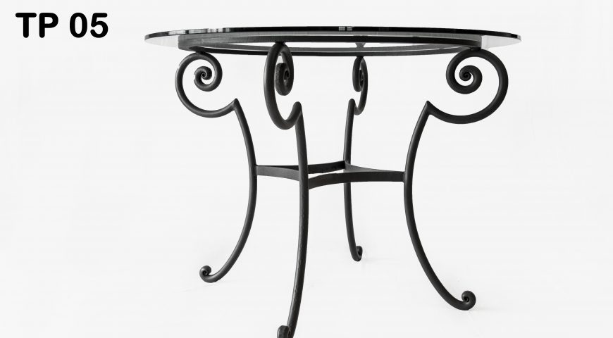 Tavolo da pranzo in ferro battuto TP 05