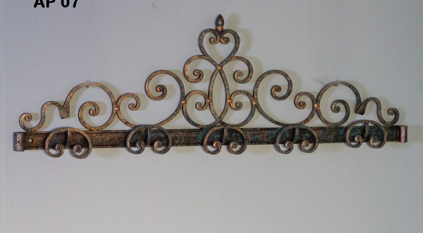Appendiabiti in ferro battuto AP 07