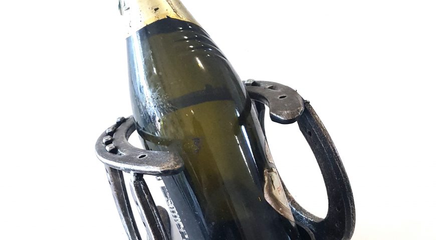 Porta bottiglie in ferro battuto CA 33