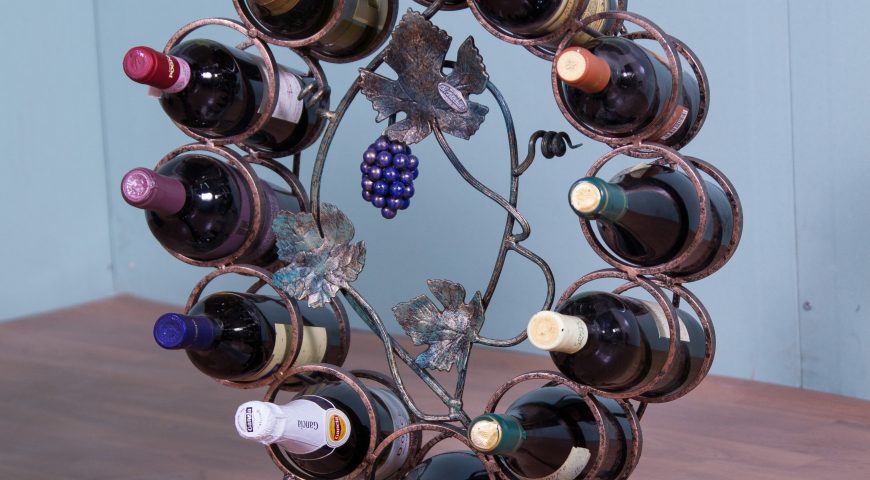 Porta bottiglie in ferro battuto CA 44