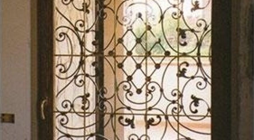 Grata di protezione in ferro battuto GP 03