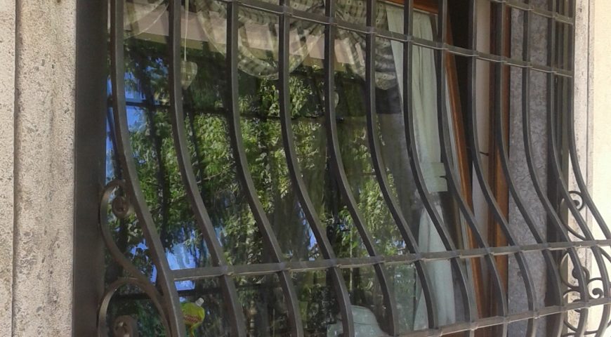 Grata di protezione in ferro battuto GP 23