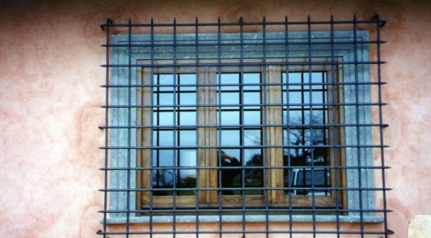 Grata di protezione in ferro battuto GP 24