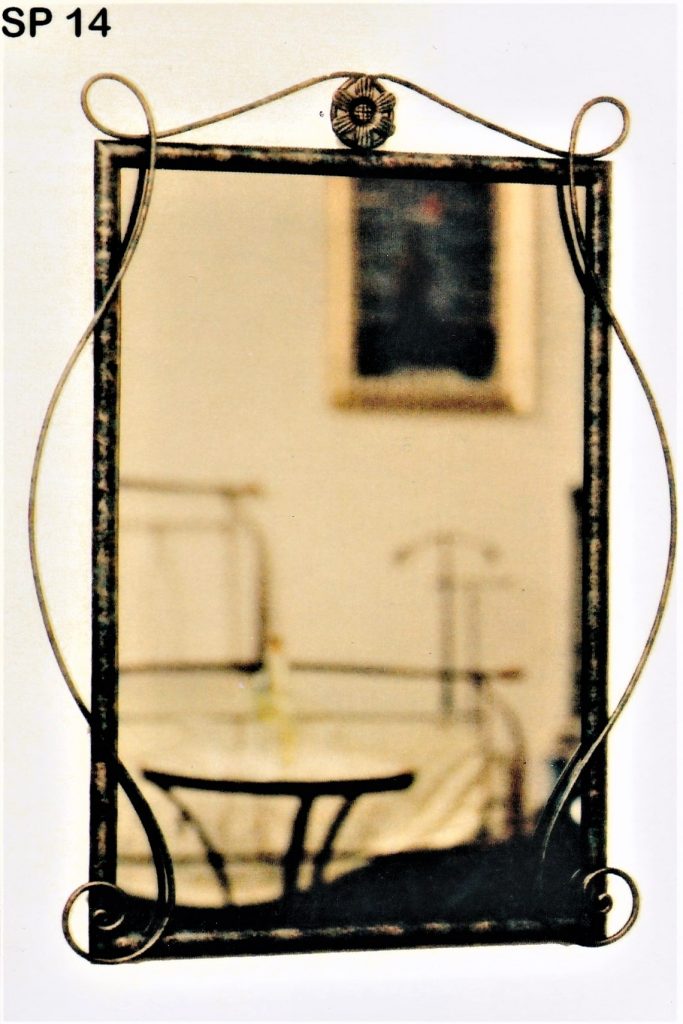 Cornice per specchio in ferro battuto