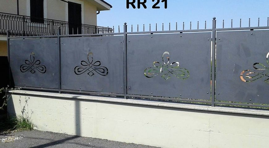Ringhiera per recinto in ferro battuto RR 21
