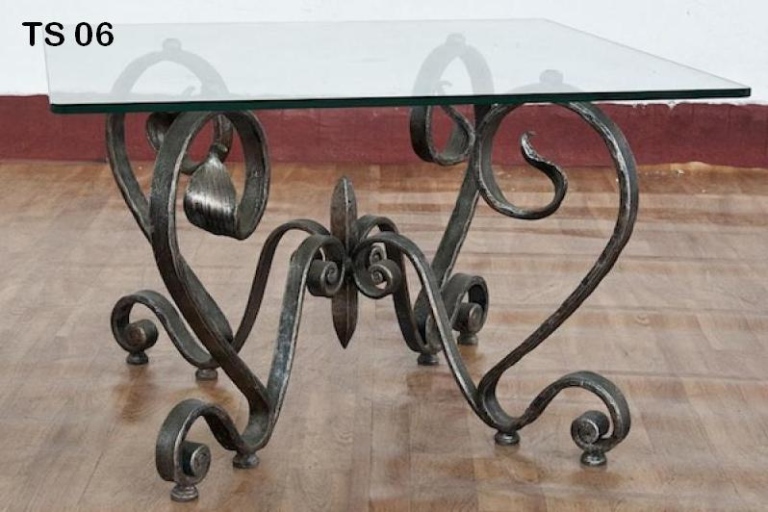 Tavolino da salotto in ferro battuto
