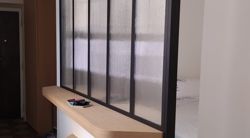 Vetrina divisoria in ferro e vetro LV 15