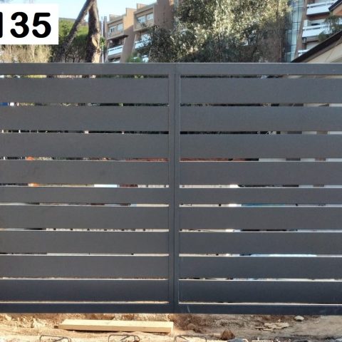 Cancello carrabile in fascioni di tubolare CC 135