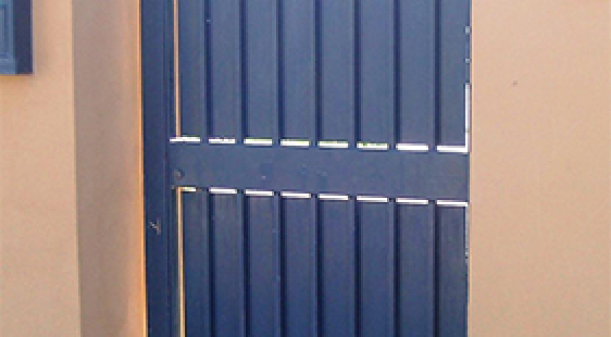 Cancello pedonale in lamiera CP 06