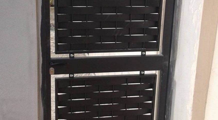 Cancello pedonale in lamiera CP 23