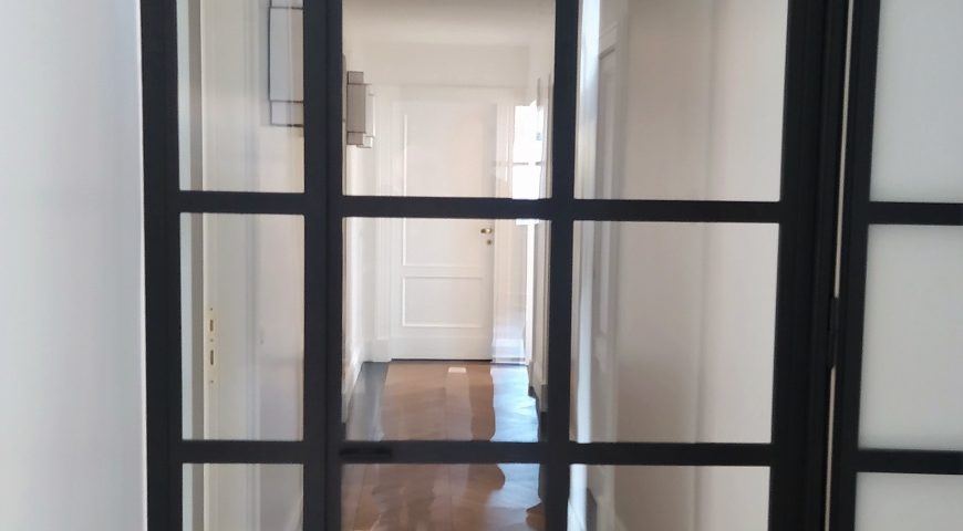 Porta a scacchiera con vetri LV 19