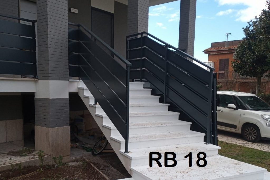 Ringhiera per balcone in ferro battuto RB 13, Iron Art