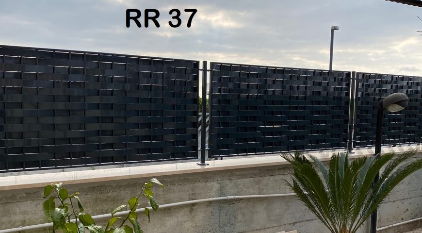 Ringhiera per recinto in ferro battuto RR 37