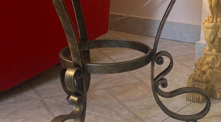 Tavolino da salotto in ferro battuto TS 09